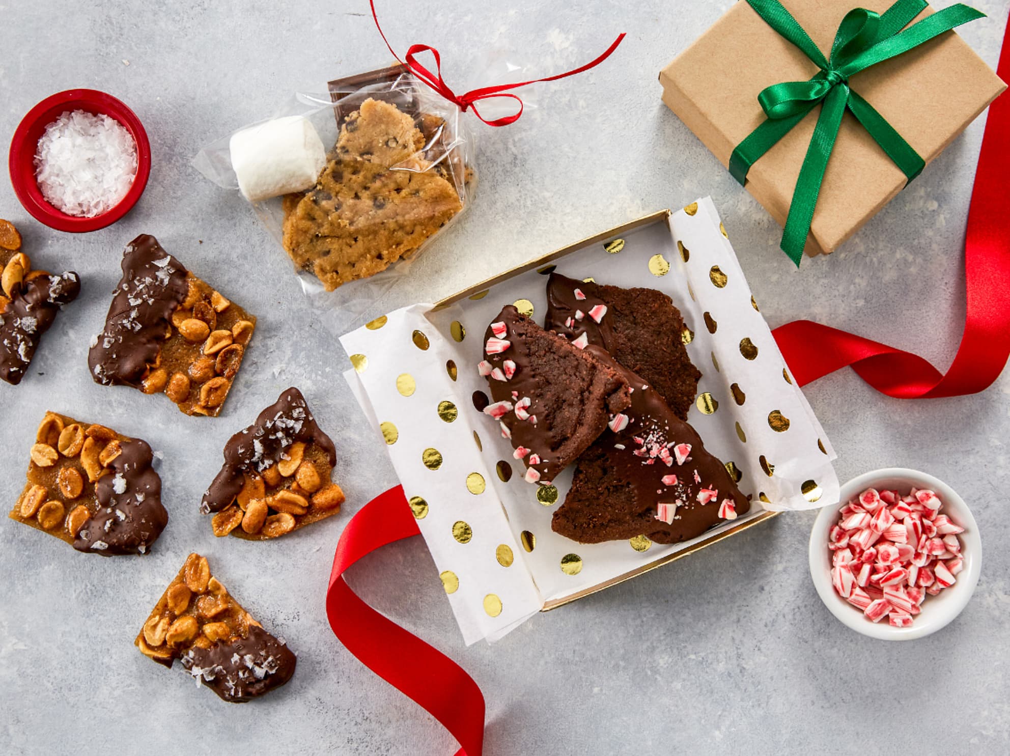 Betty Crocker brittle tablescape